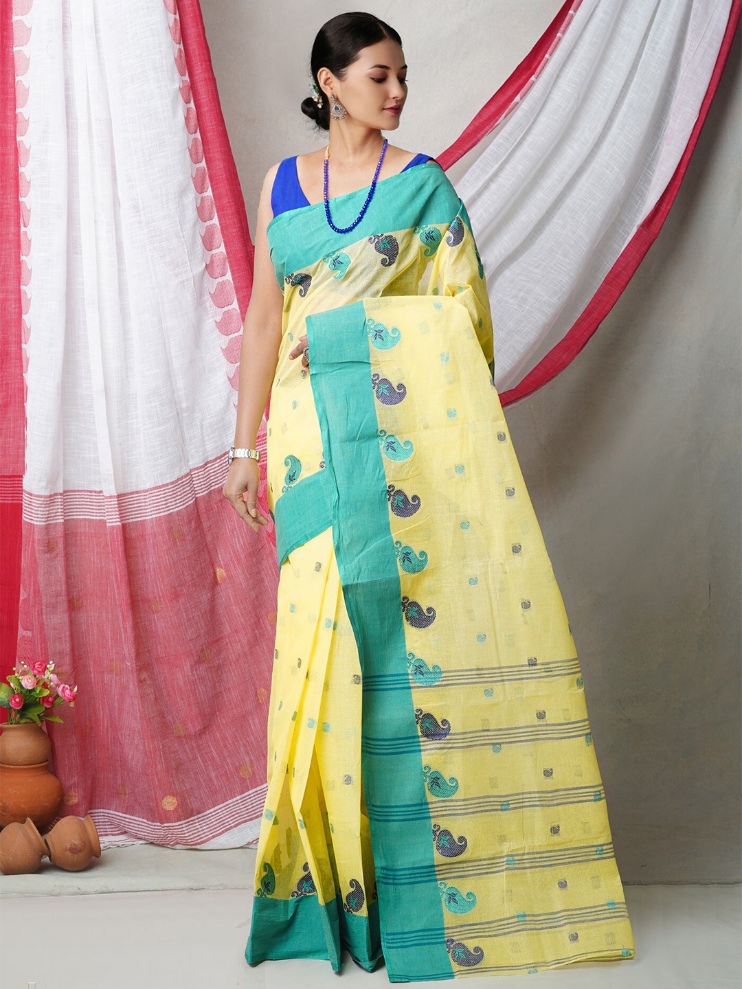 

Unnati Silks Woven Design Pure Cotton Jamdani Saree, Yellow