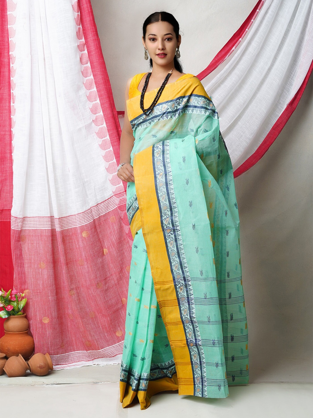 

Unnati Silks Woven Design Pure Cotton Jamdani Saree, Green