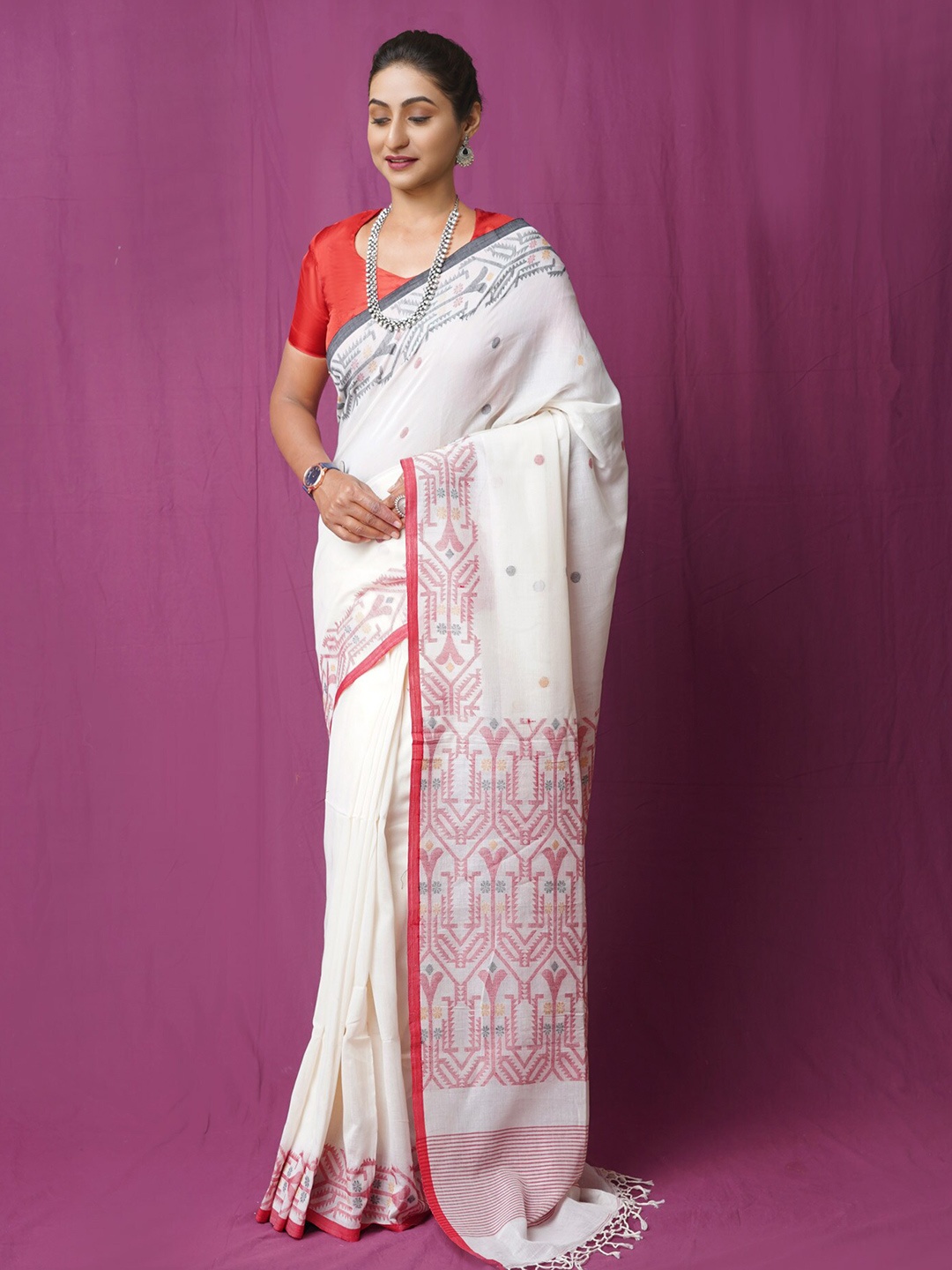 

Unnati Silks Ethnic Motifs Woven Design Handloom Pure Linen Jamdani Saree, Cream