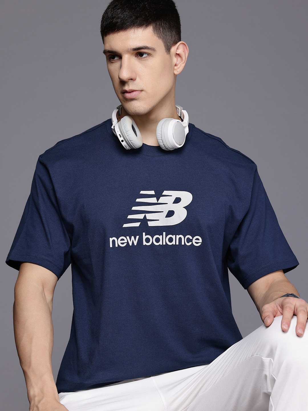 

New Balance Drop-Shoulder Sleeves Relaxed T-shirt, Navy blue