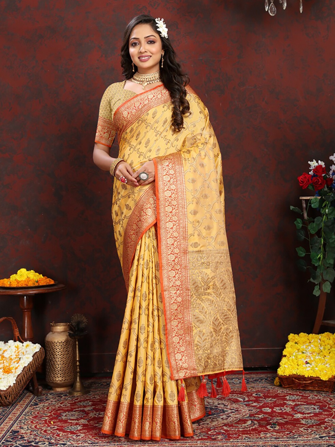 

KALINI Ethnic Motifs Woven Design Zari Banarasi Saree, Yellow