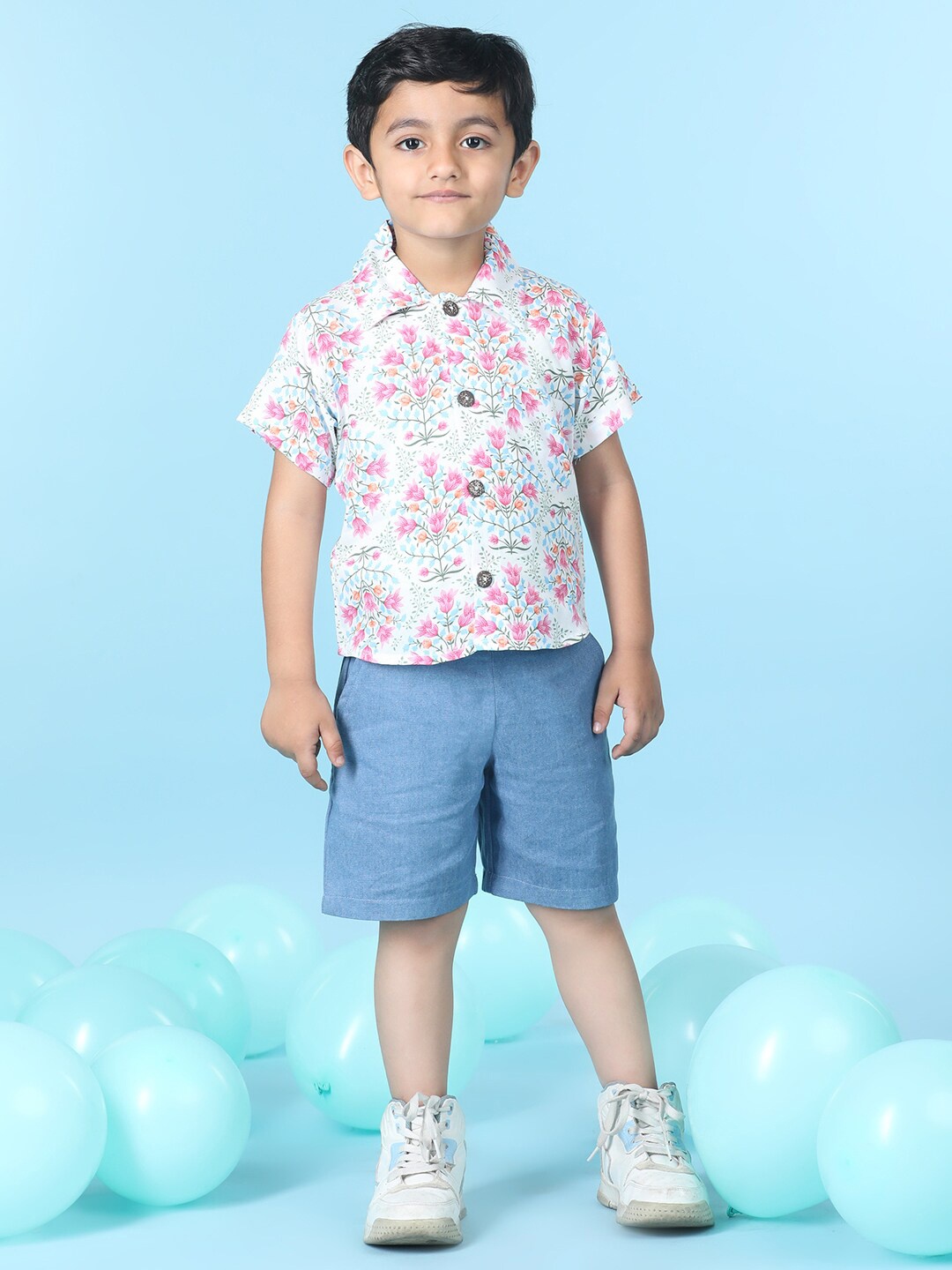 

Cutiekins Boys Printed Shirt With Shorts, White