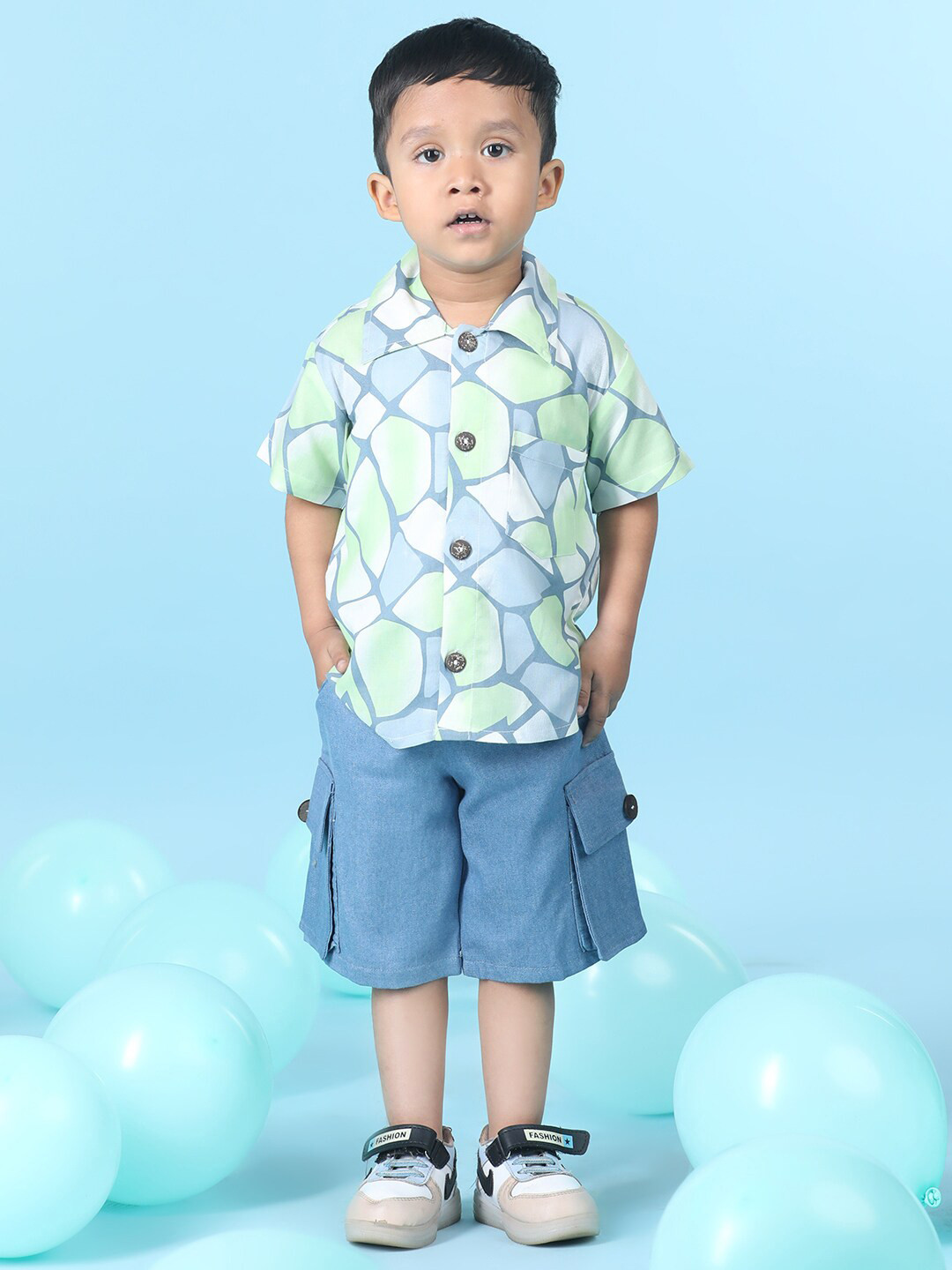 

Cutiekins Boys Printed Shirt With Shorts, Lime green