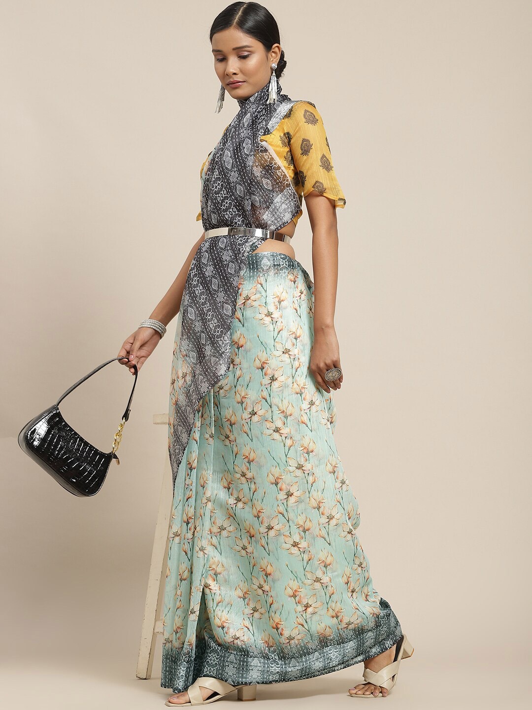 

KALINI Floral Printed Saree, Green