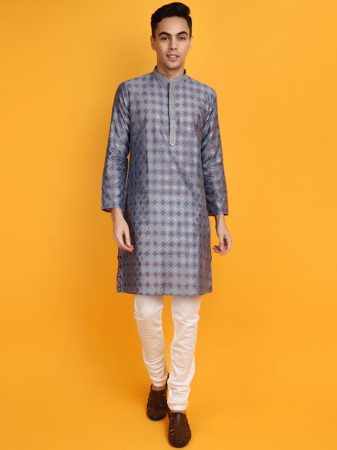 

V-Mart Ethnic Motifs Woven Design Straight Kurta with Pyjama, Blue