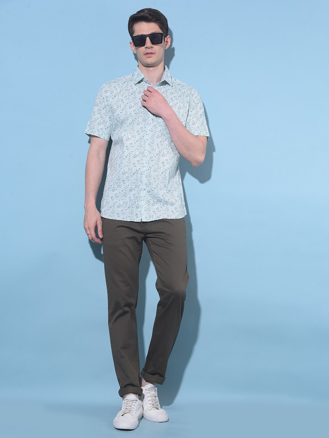 

Crimsoune Club Classic Slim Fit Floral Printed Cotton Casual Shirt, Green