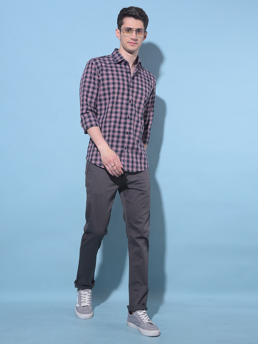 

Crimsoune Club Classic Checked Spread Collar Long Sleeves Slim Fit Cotton Casual Shirt, Red