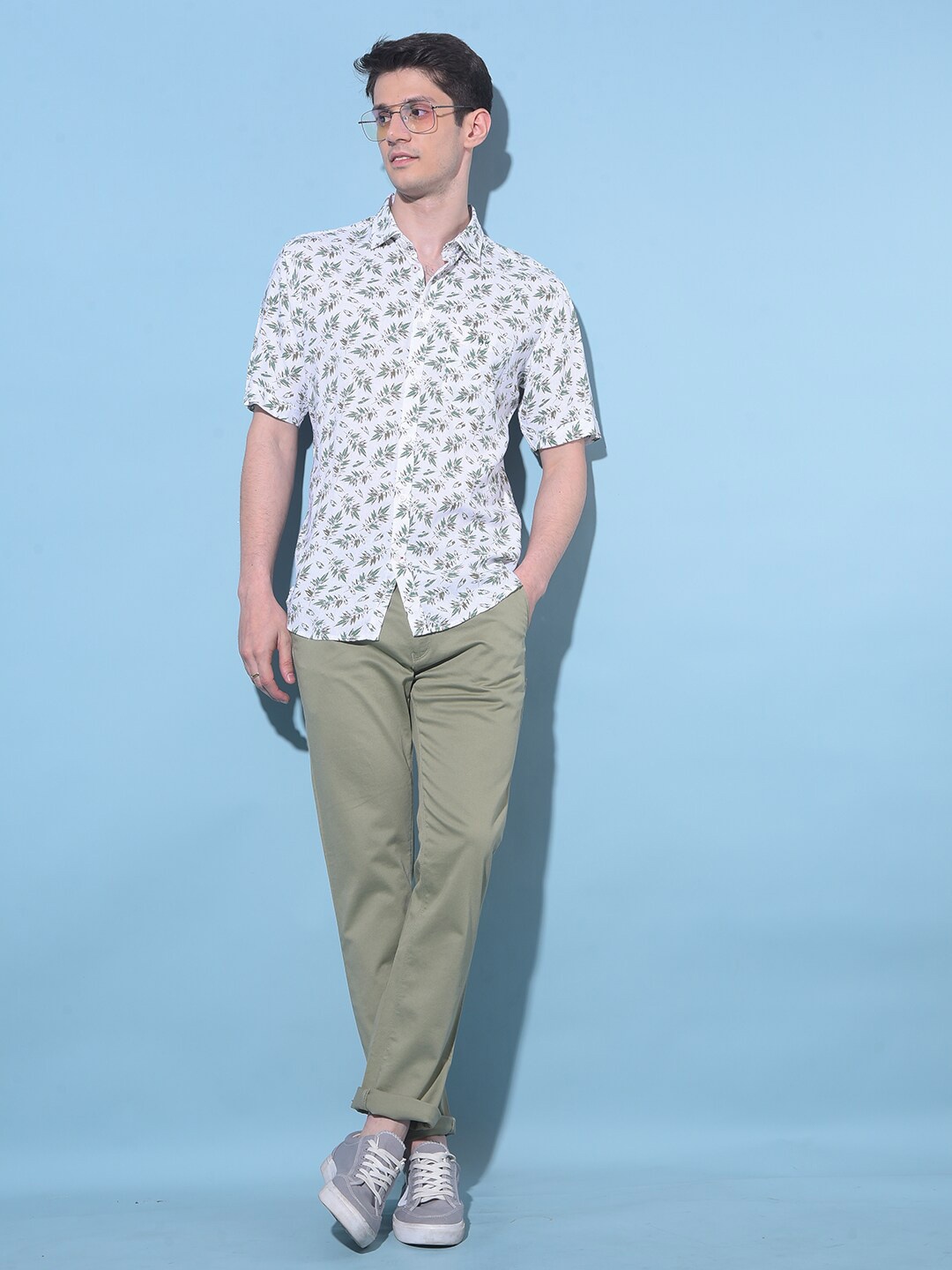 

Crimsoune Club Classic Floral Printed Spread Collar Cotton Curved Slim Fit Casual Shirt, White