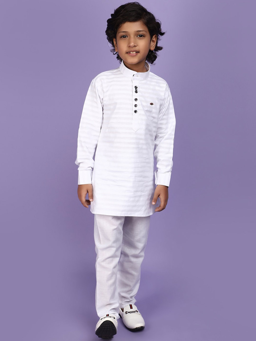 

V-Mart Boys Striped Pure Cotton Straight Kurta With Trousers, White