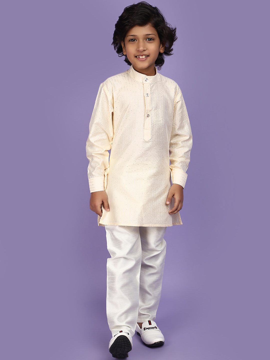 

V-Mart Boys Embroidered Regular Sequinned Pure Cotton Kurta with Pyjama, Cream