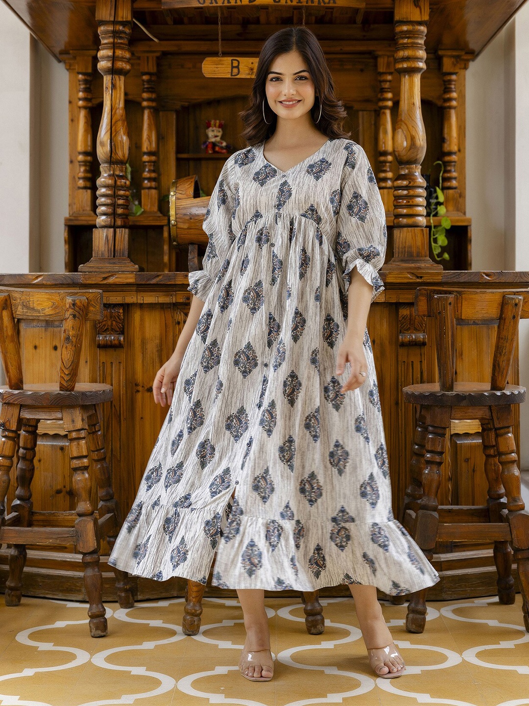 

Nayo Floral Print V-Neck Cuff Sleeves Pleated Cotton Fit & Flare Midi Dress, Off white