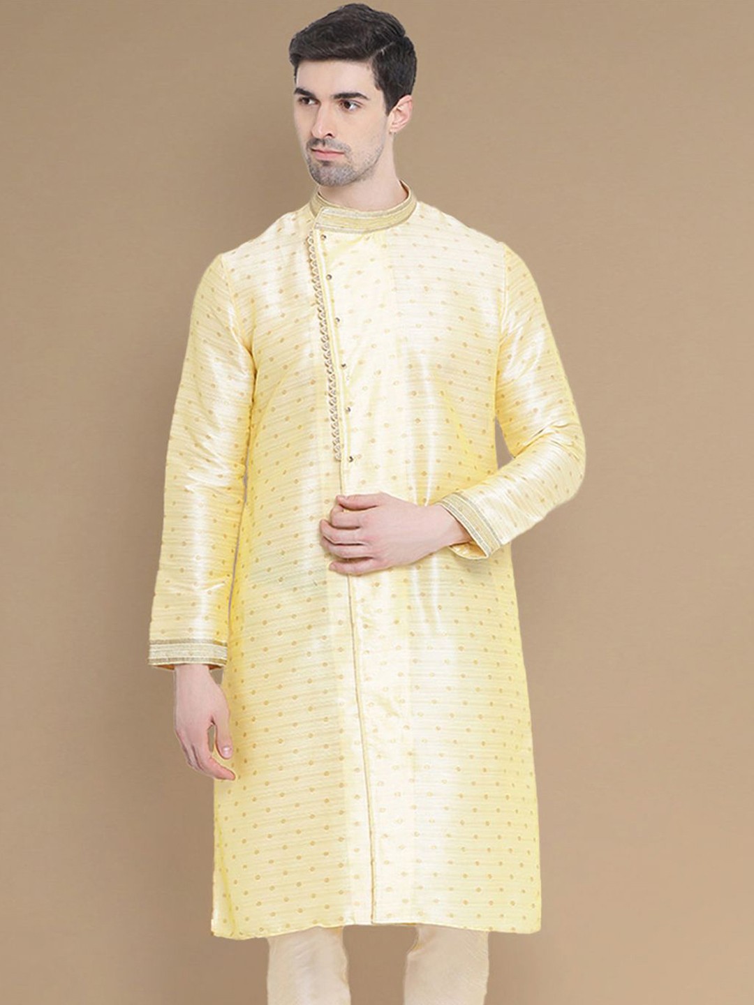 

Sanwara Mandarin Collar Geometric Printed Kurta, Yellow
