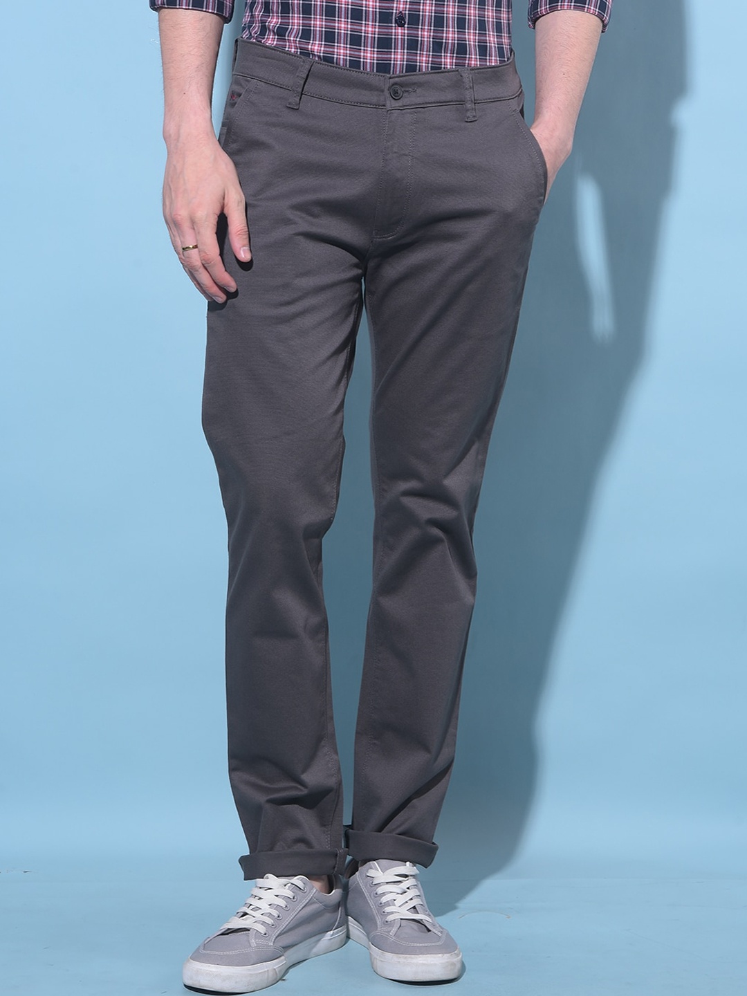 

Crimsoune Club Men Original Mid-Rise Slim Fit Cotton Trousers, Grey