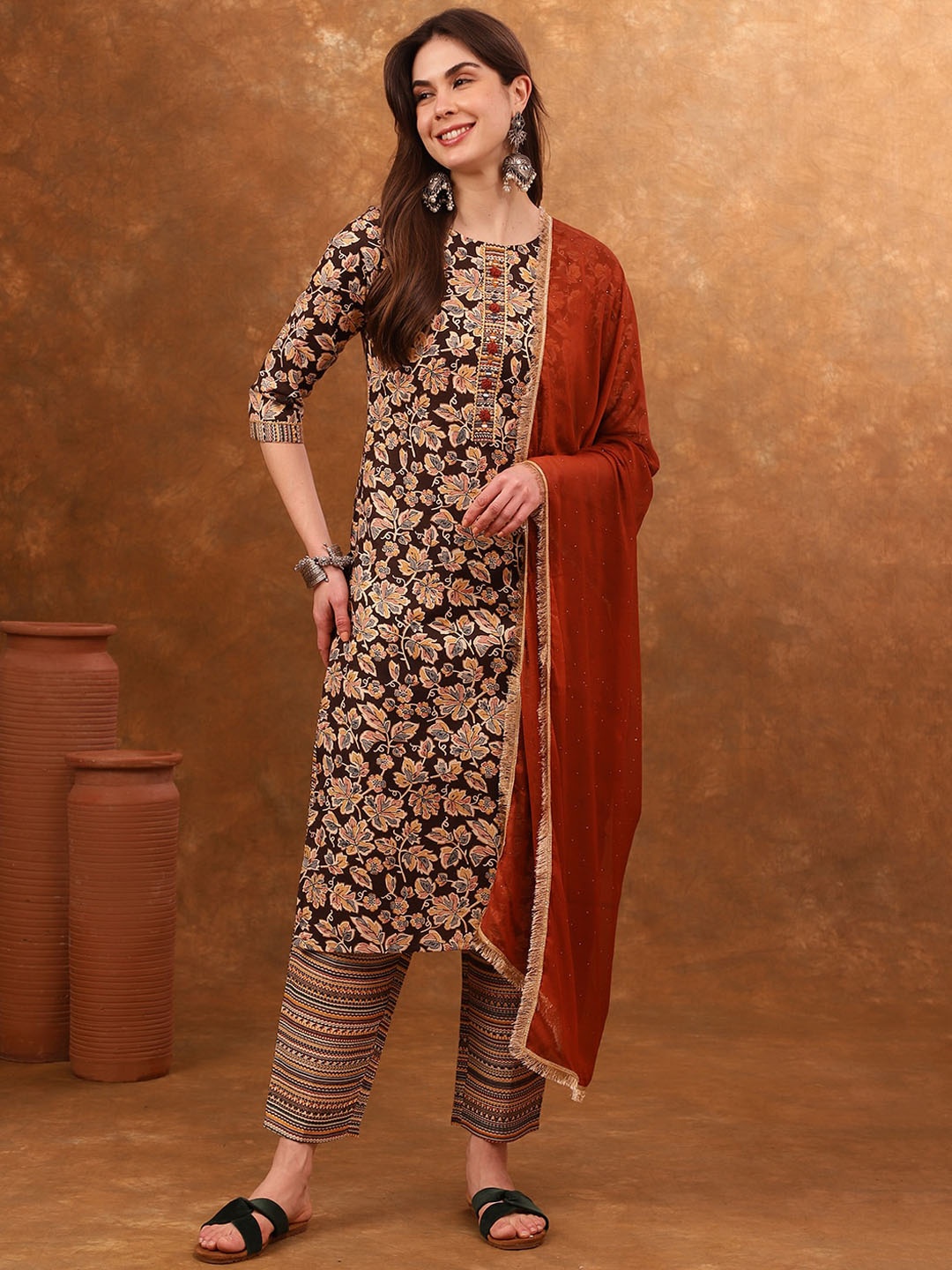 

J Turritopsis Floral Printed Straight Kurta with Trousers & Dupatta, Coffee brown