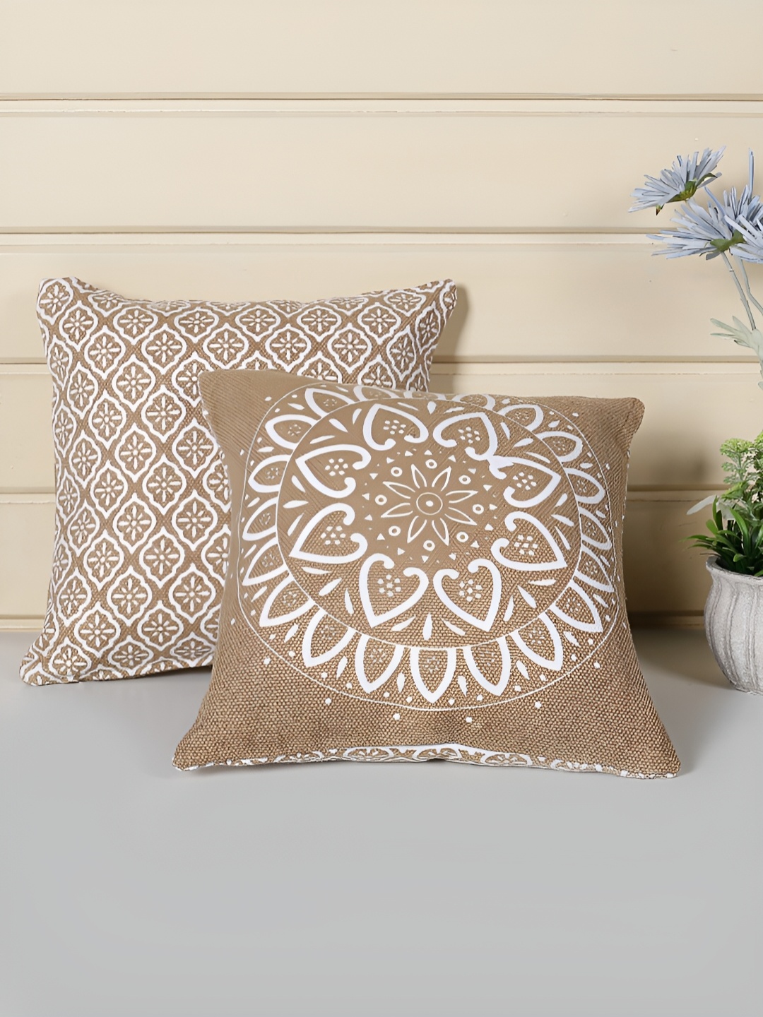 

Saral Home Beige & White 2 Pcs Ethnic Motifs Square Cushion Covers