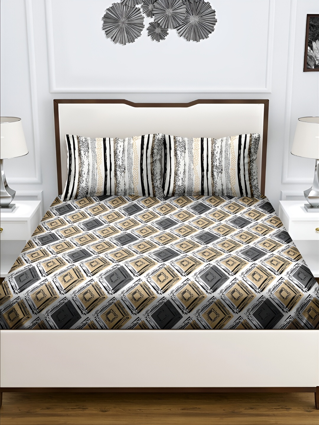 

Aura Grey & White Geometric 180 TC Queen Bedsheet with 2 Pillow Covers