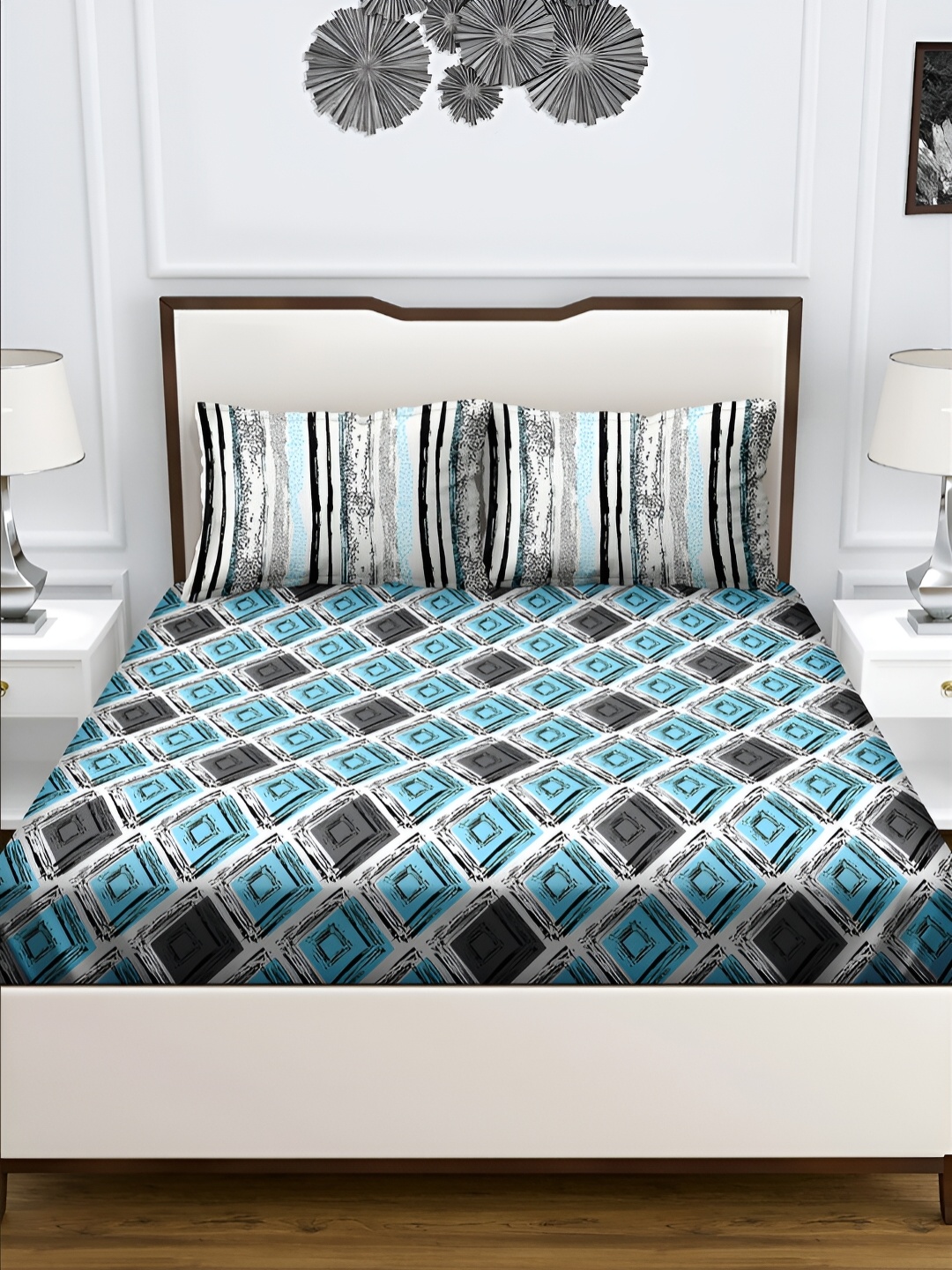 

Aura Blue & Black Geometric 180 TC Queen Bedsheet with 2 Pillow Covers