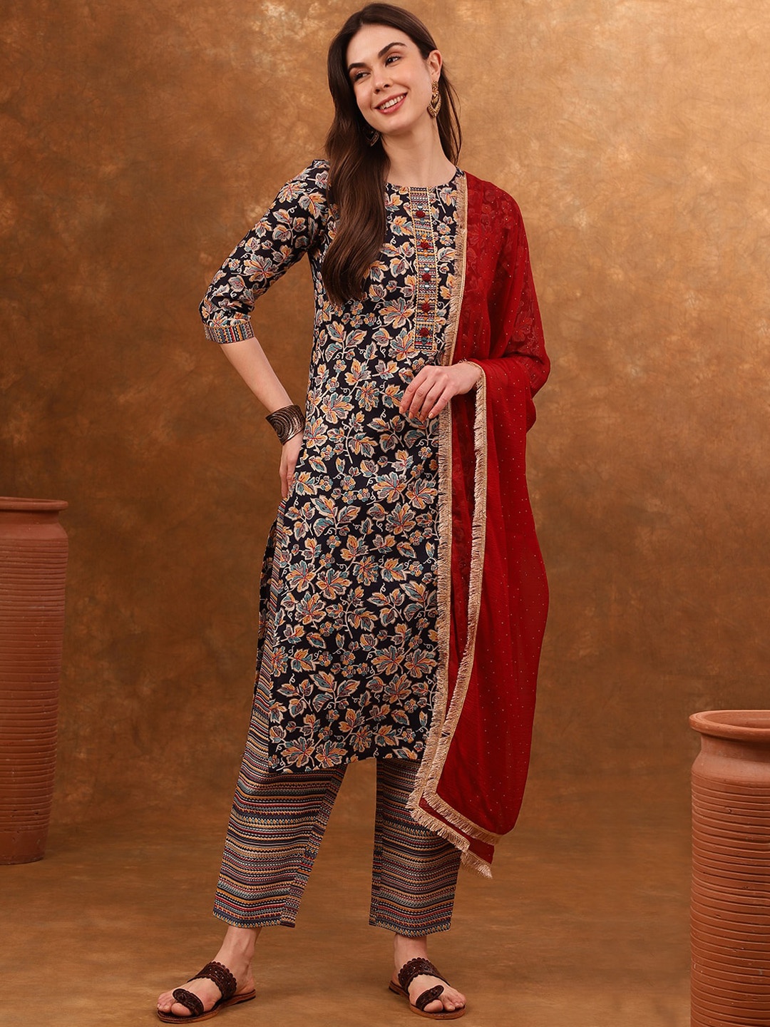 

MOKOSH Floral Printed Gotta Patti Straight Kurta & Trousers With Dupatta, Blue