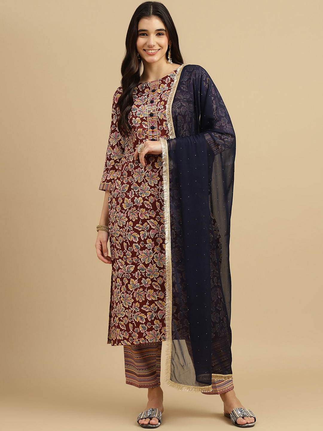 

MOKOSH Floral Printed Gotta Patti Straight Kurta & Trousers With Dupatta, Maroon