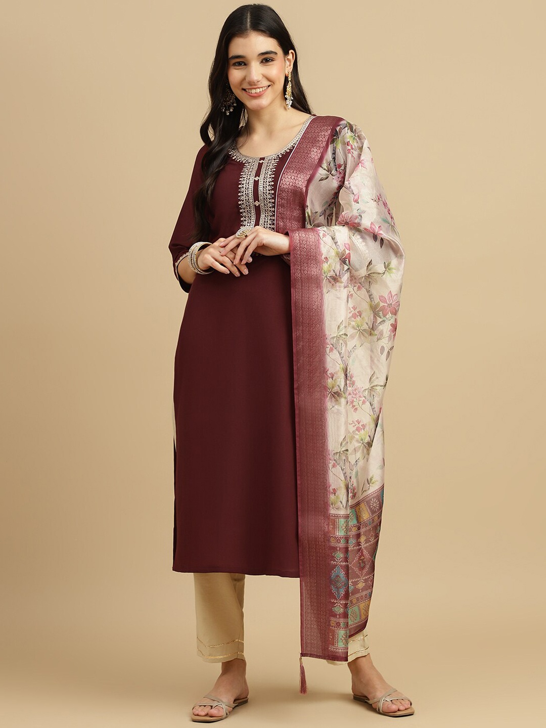 

MOKOSH Ethnic Motifs Yoke Design Sequinned Kurta with Trousers & With Dupatta, Maroon