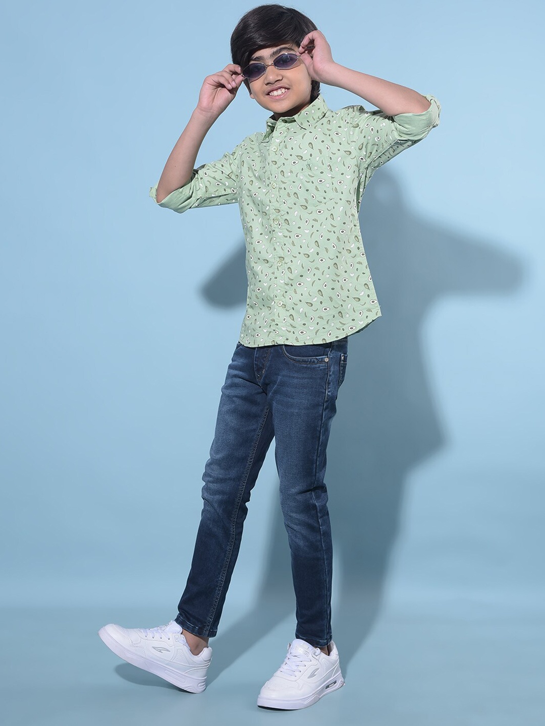

Crimsoune Club Boys Classic Slim Fit Floral Printed Casual Shirt, Green