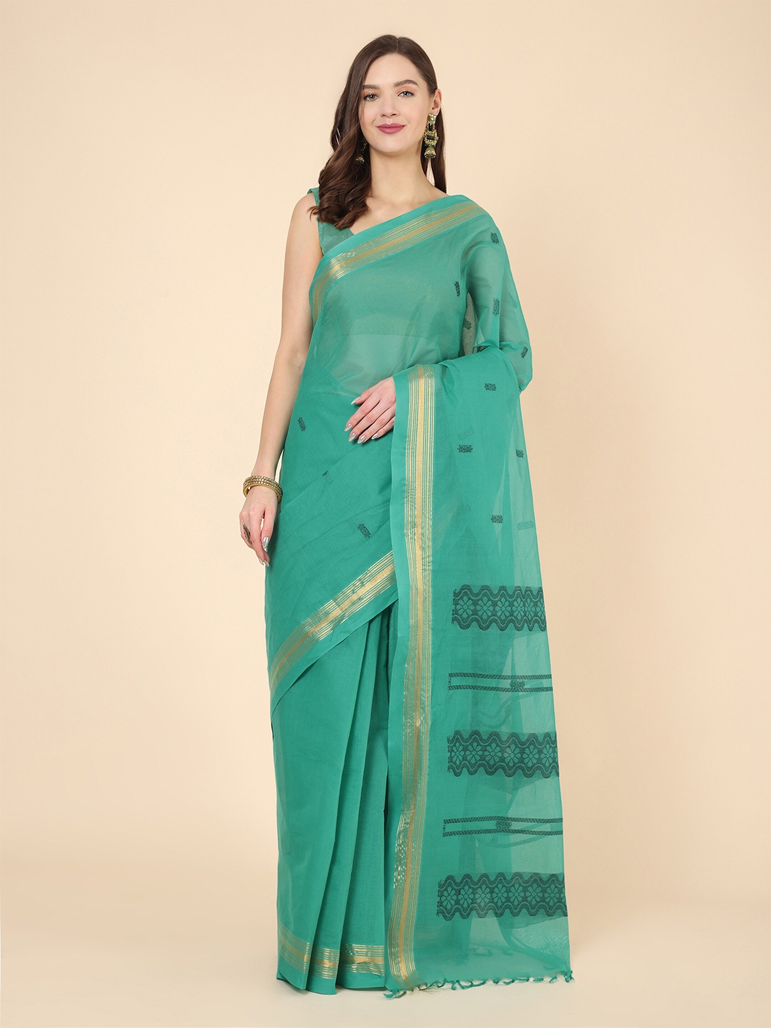 

Manvish Drapes Ethnic Motifs Jaali Pure Cotton Chettinad Saree, Sea green