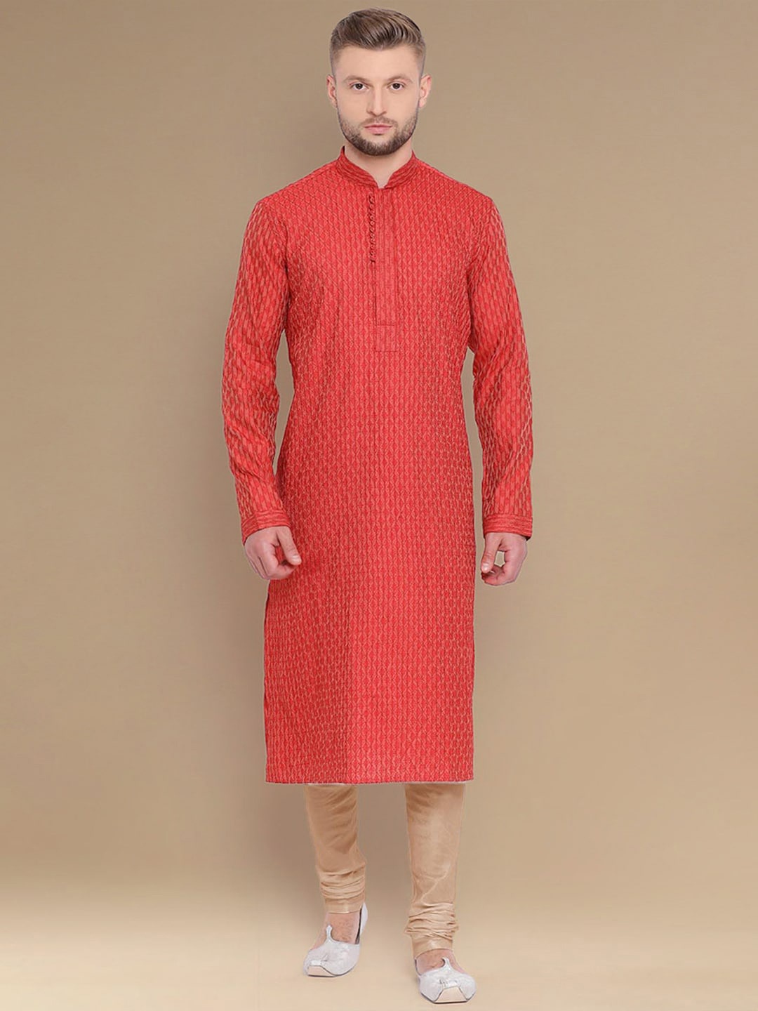 

Sanwara Mandarin Collar Regular Thread Work Kurta With Churidar, Red