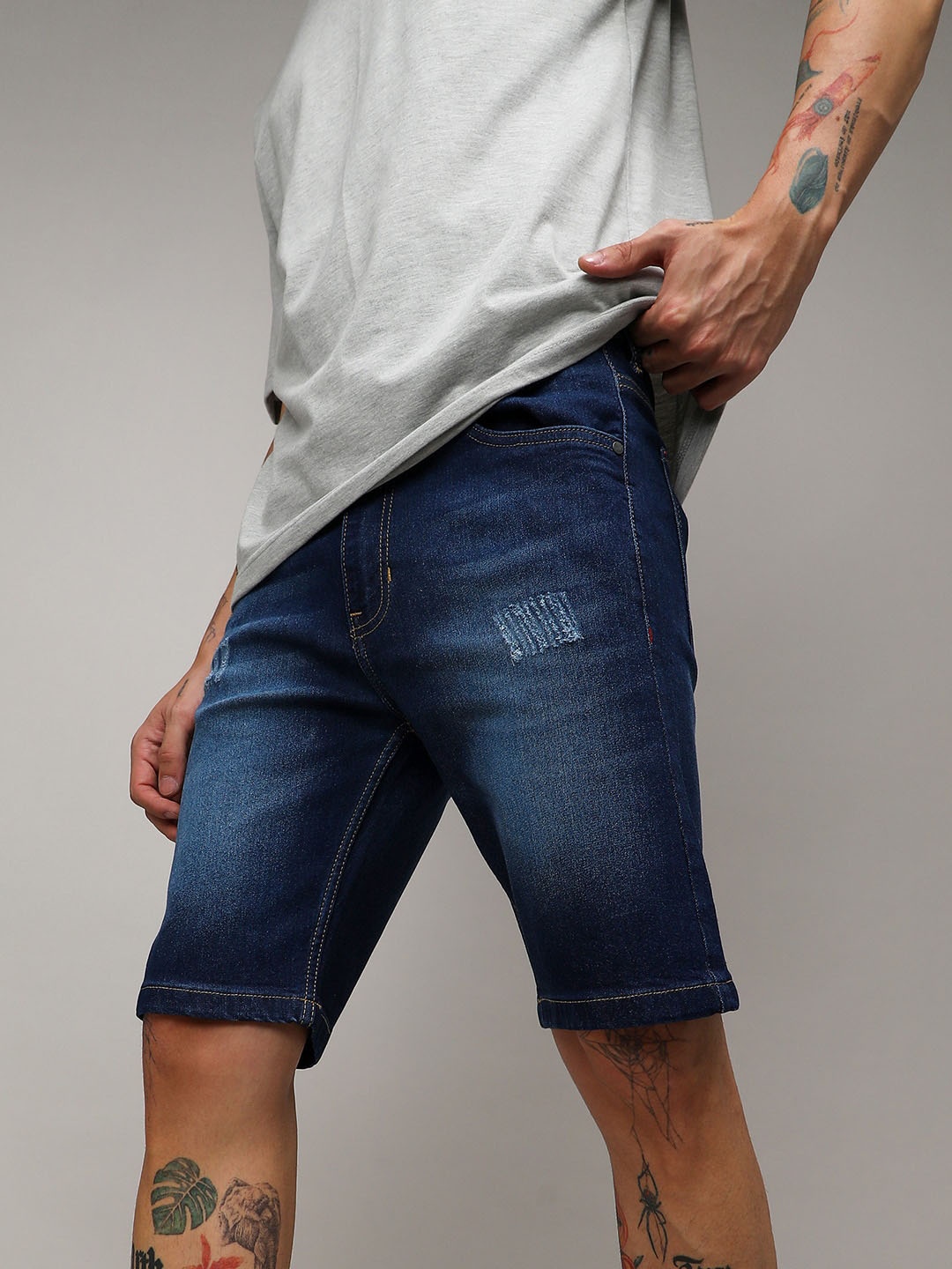

Campus Sutra Men Washed Denim Shorts, Blue
