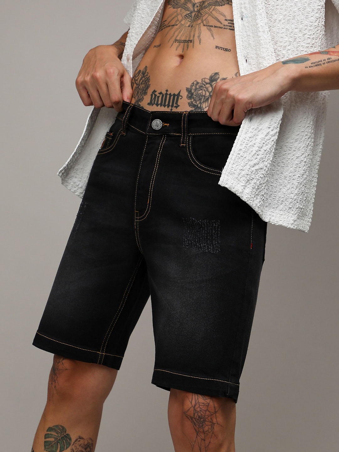 

Campus Sutra Men Mid-Rise Denim Shorts, Black