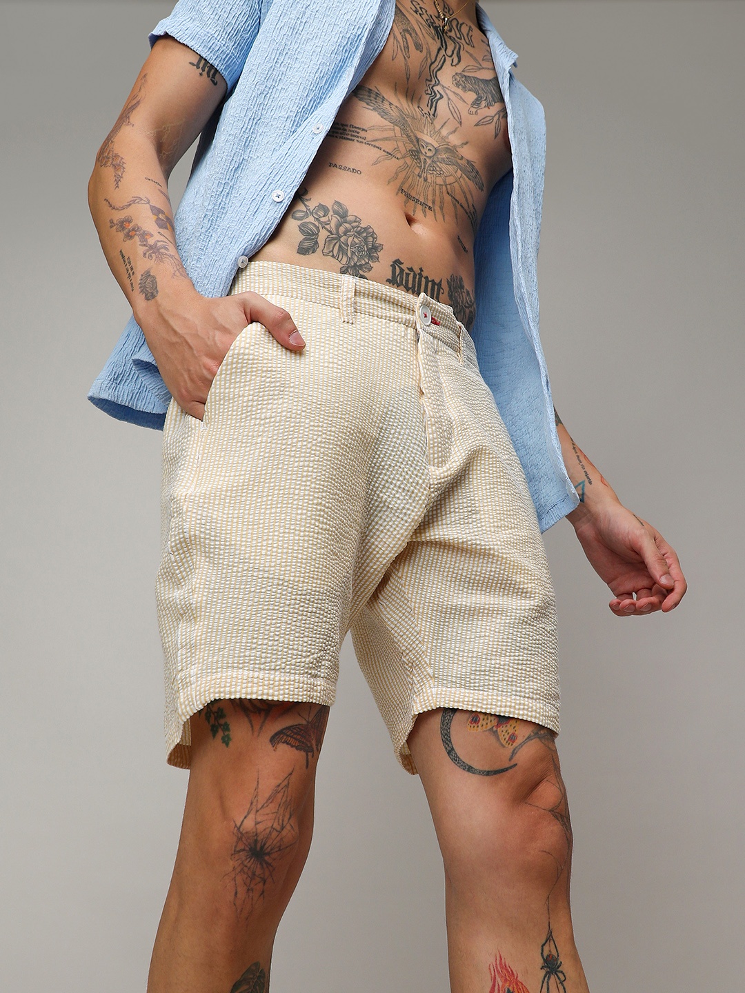 

Campus Sutra Yellow Men Checked Seersucker Cotton Shorts