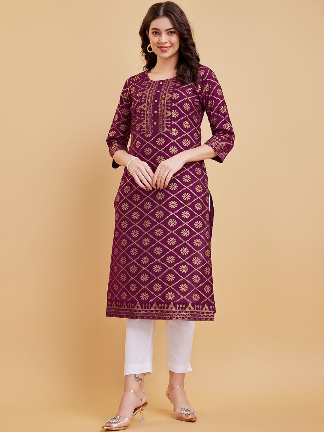 

Ishin Ethnic Motifs Printed Thread Work Straight Kurta, Pink