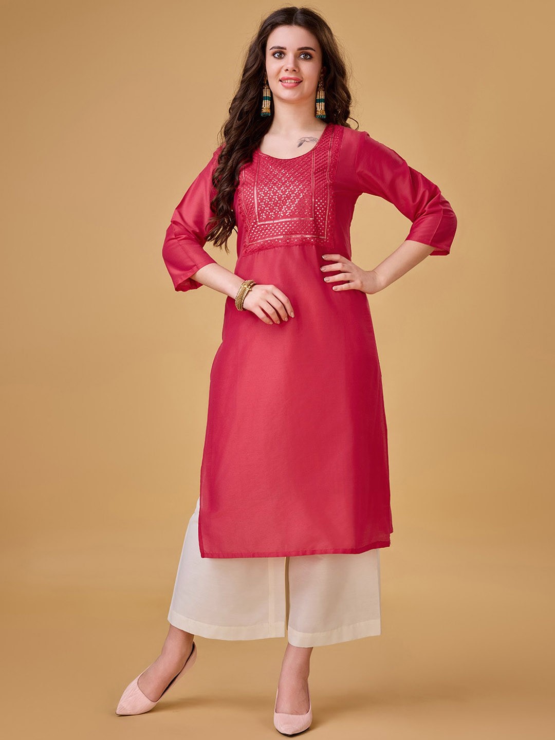 

Ishin Embellished Yoke Design Kurta, Red