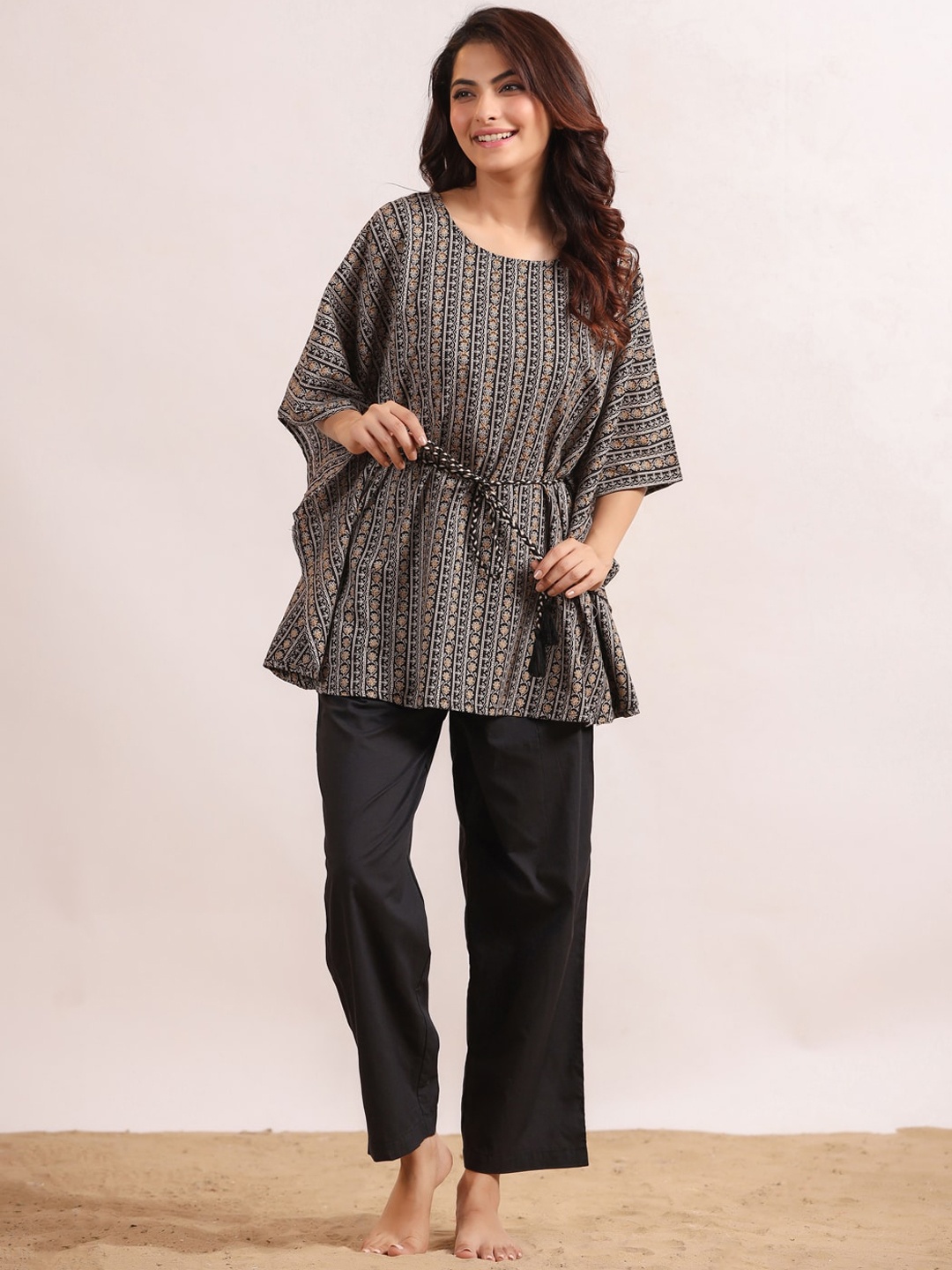 

SANSKRUTIHOMES Black Printed Pure Cotton Kaftan Night Suit