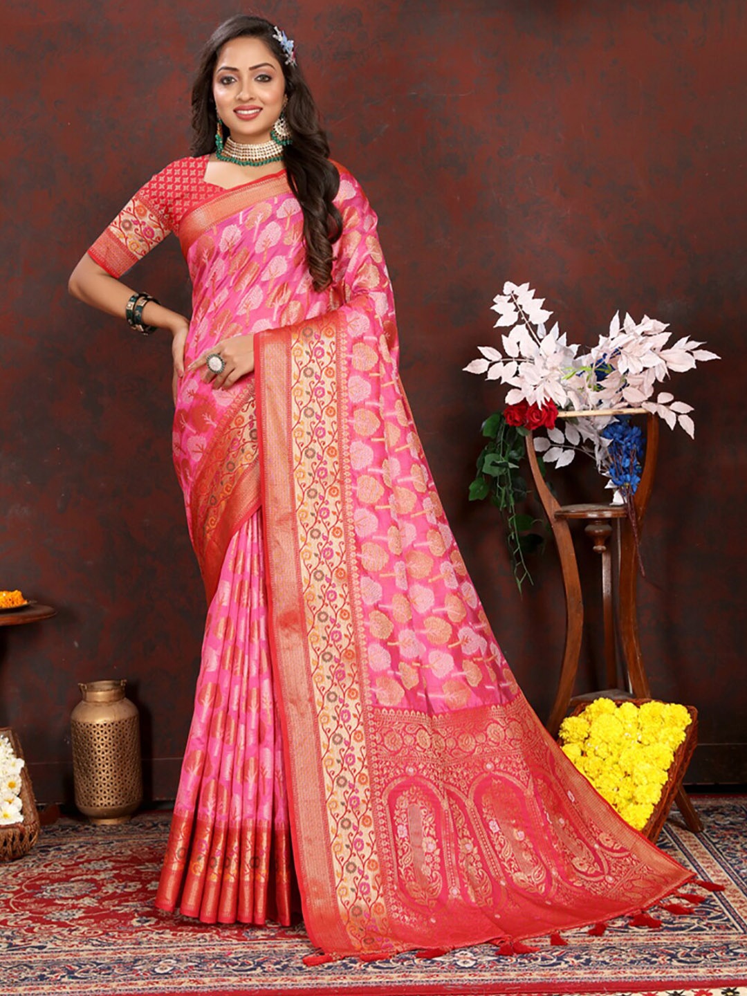 

KALINI Woven Design Banarasi Zari Saree, Magenta