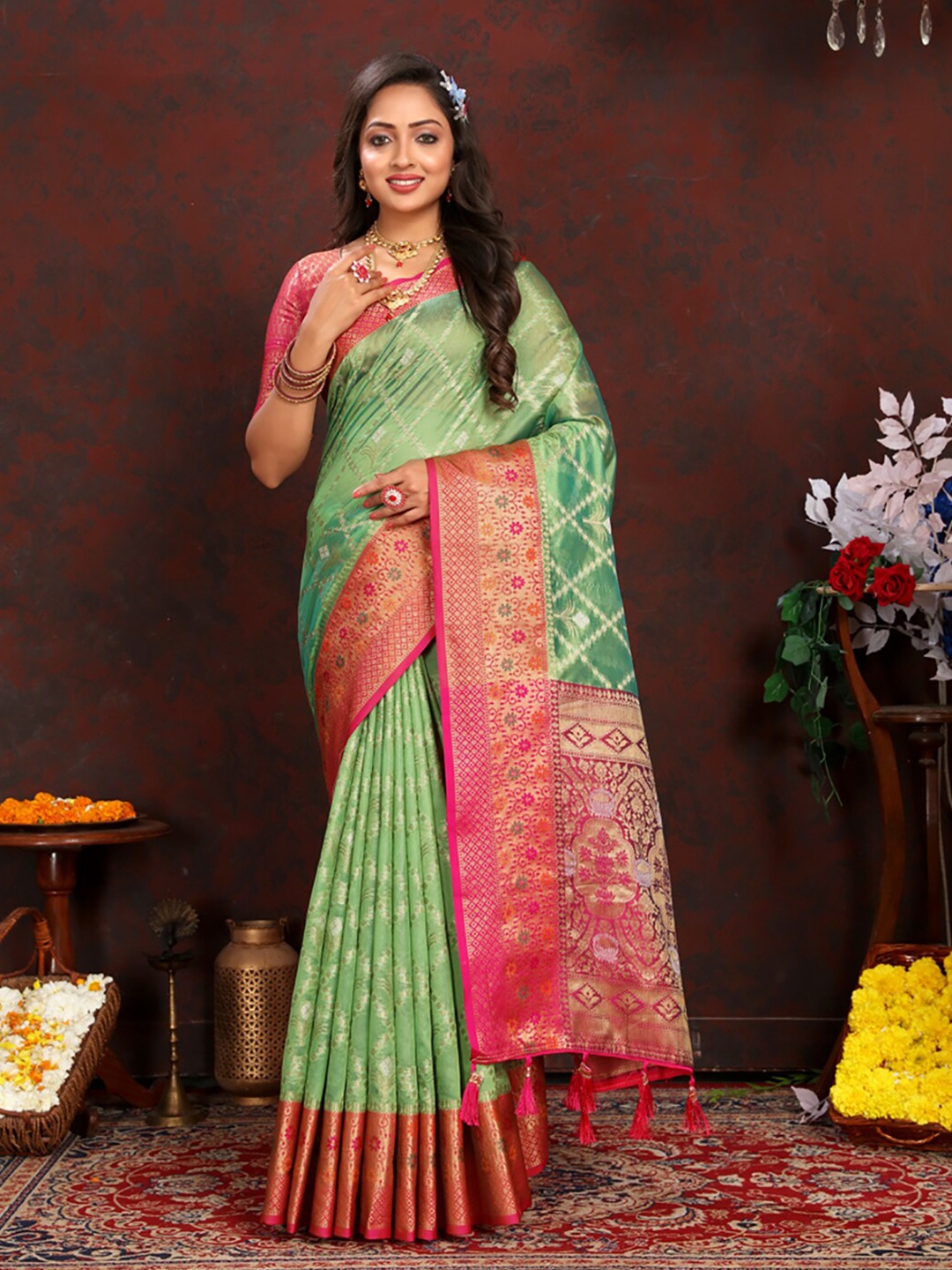 

KALINI Floral Woven Design Zari Organza Banarasi Saree, Green