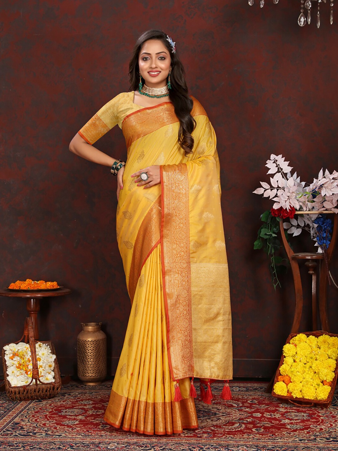 

KALINI Woven Design Banarasi Zari Saree, Gold