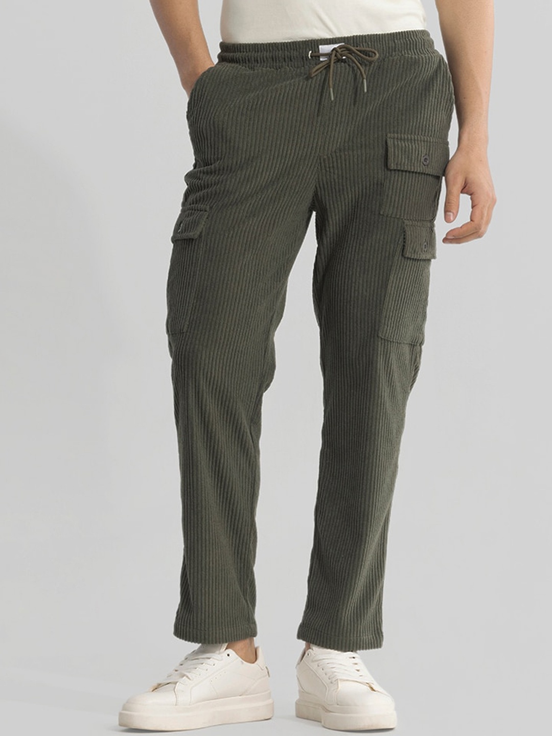 

Snitch Men Classic Cargos Trouser, Olive