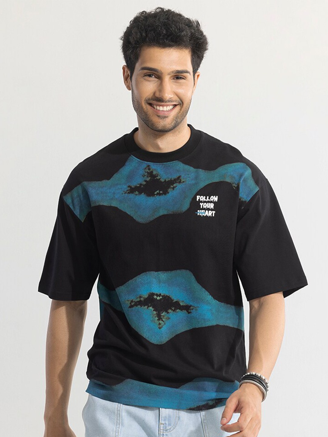 

Snitch Black Graphic Printed Drop-Shoulder Sleeves Pure Cotton T-shirt