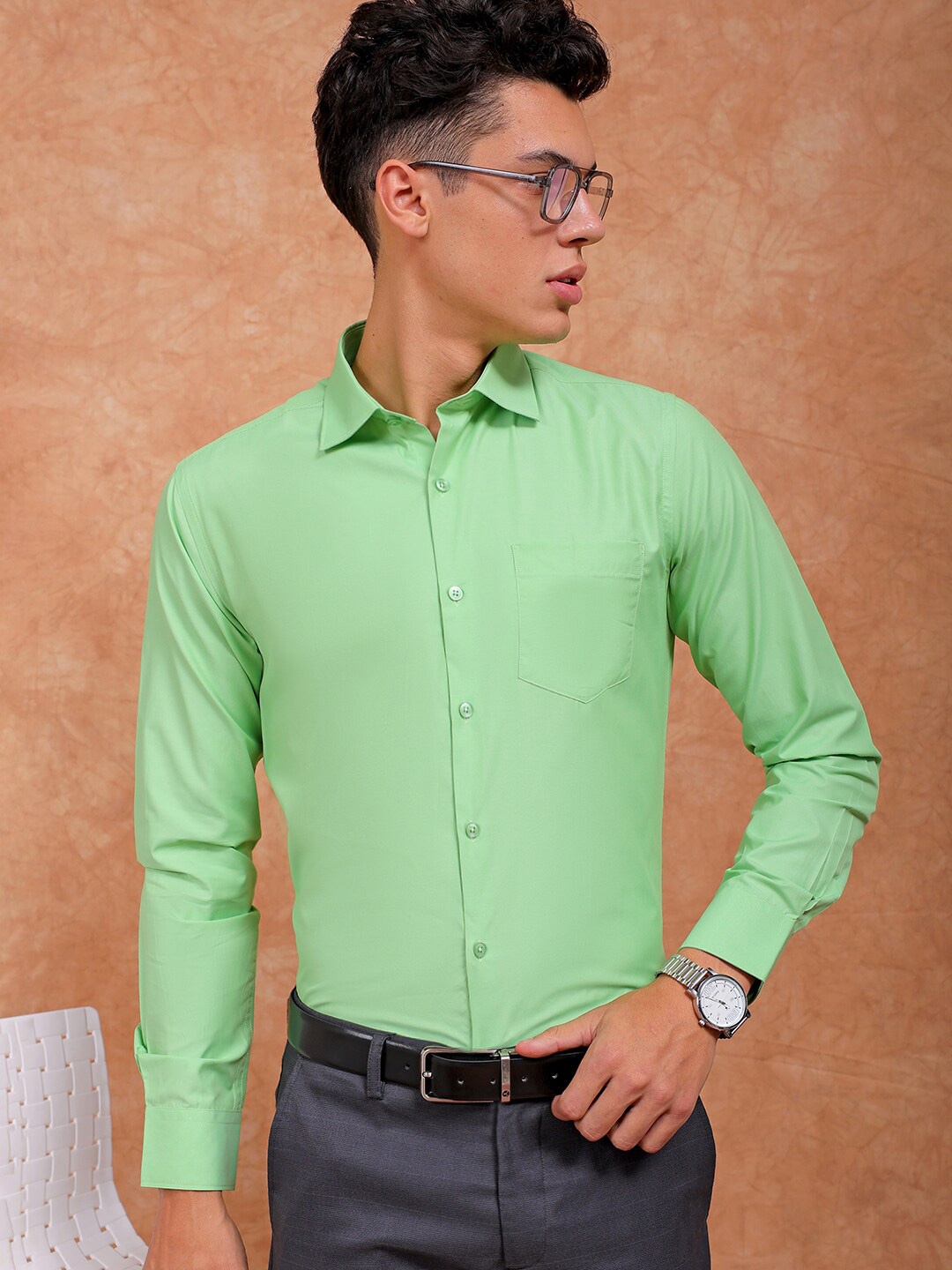 

The Indian Garage Co. X Luxe Slim Fit Spread Collar Opaque Cotton Formal Shirt, Green