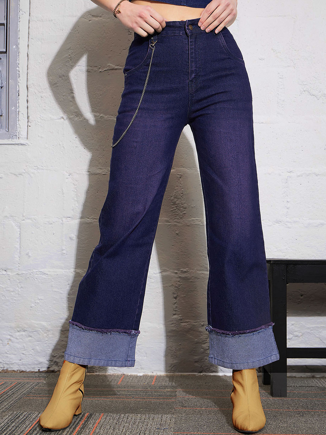 

SASSAFRAS Women Navy Blue Straight Fit High-Rise Clean Look Light Fade Stretchable Jeans