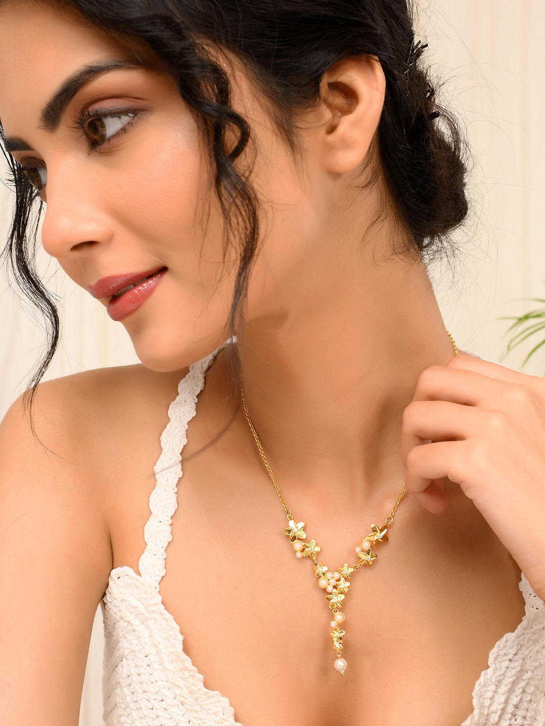 

Voylla Gold-Plated Beaded Necklace