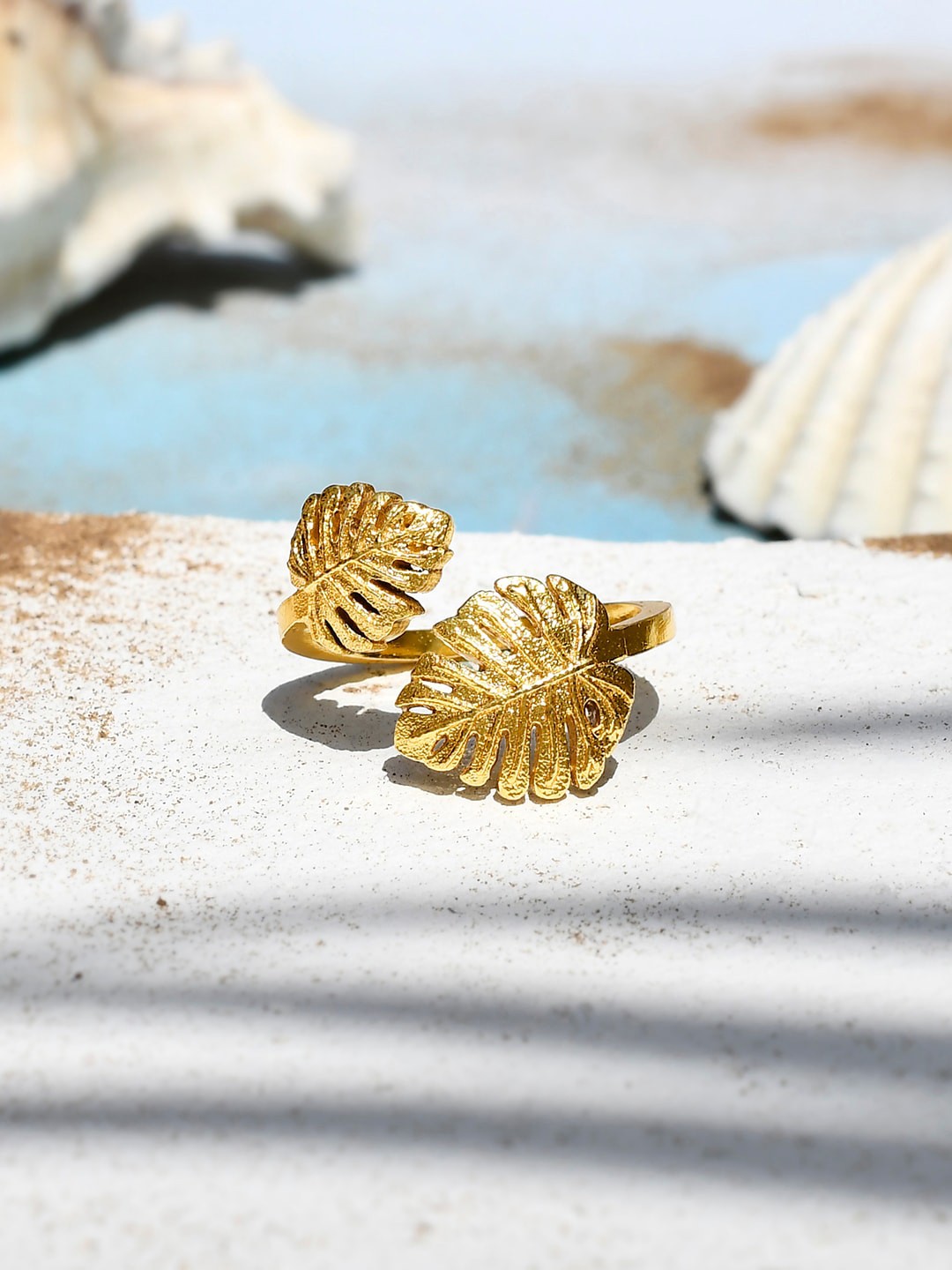 

Voylla Gold Plated Hawaii Monstera Wrap Ring