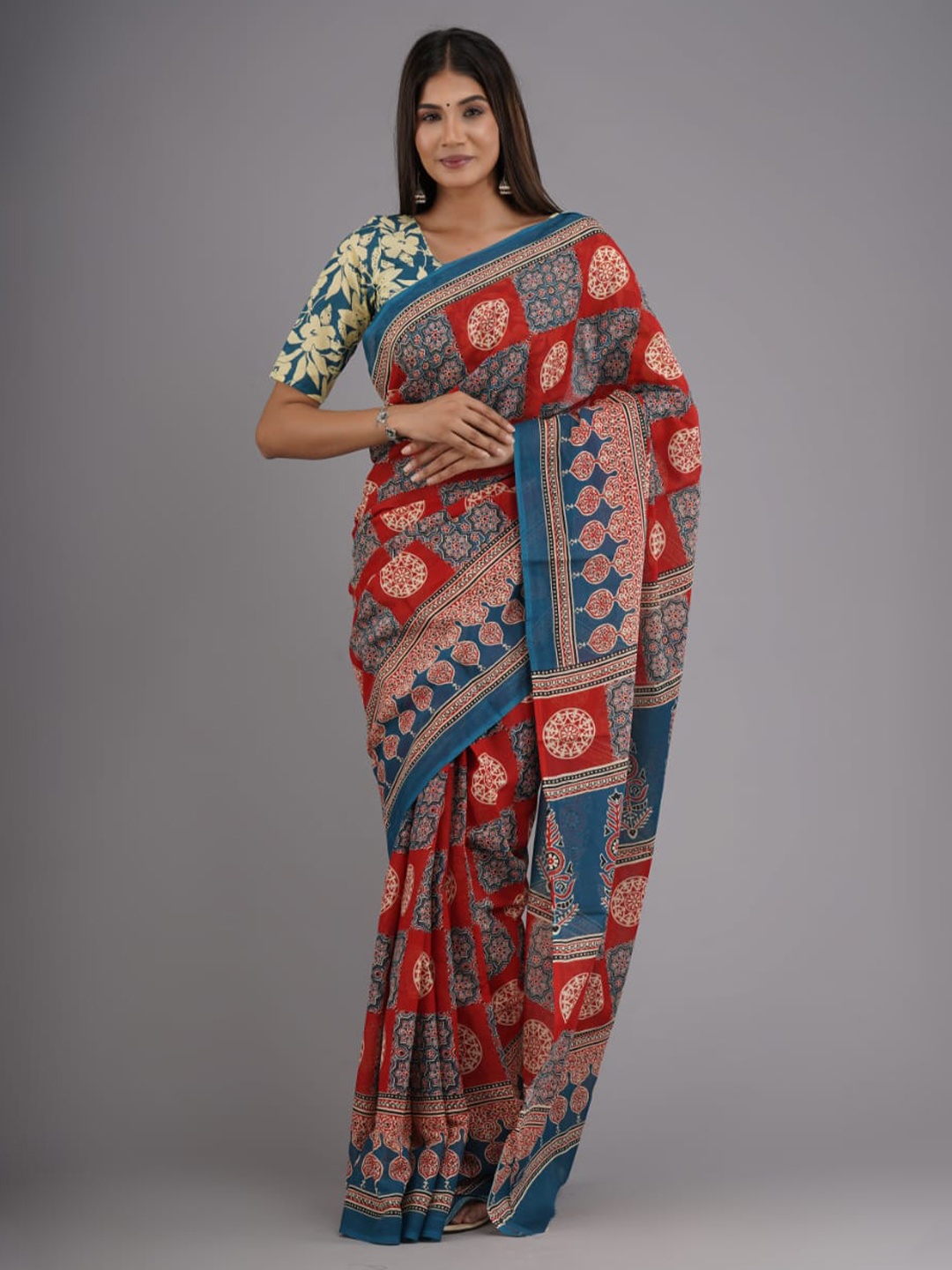 

KIAARON Ethnic Motifs Pure Cotton Block Print Saree, Blue