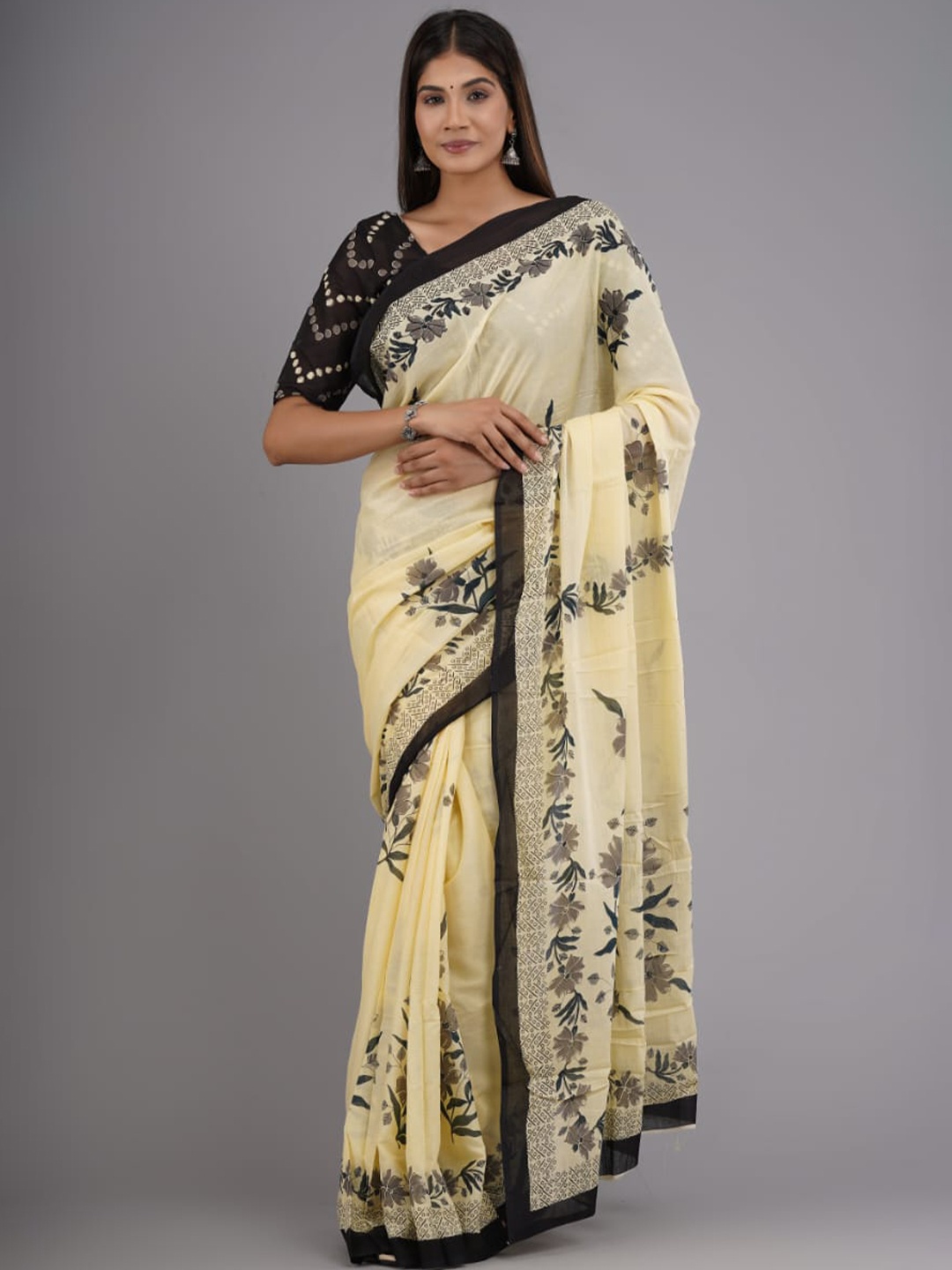 

KIAARON Ethnic Motifs Pure Cotton Block Print Saree, Cream