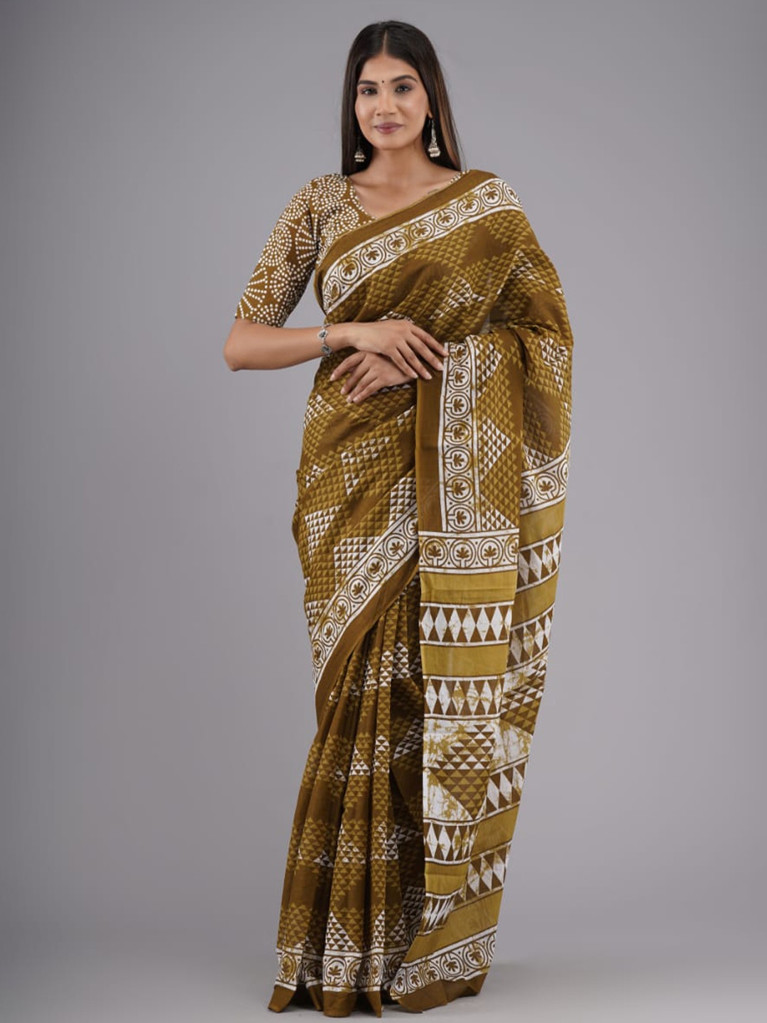 

KIAARON Pure Cotton Block Print Saree, Brown