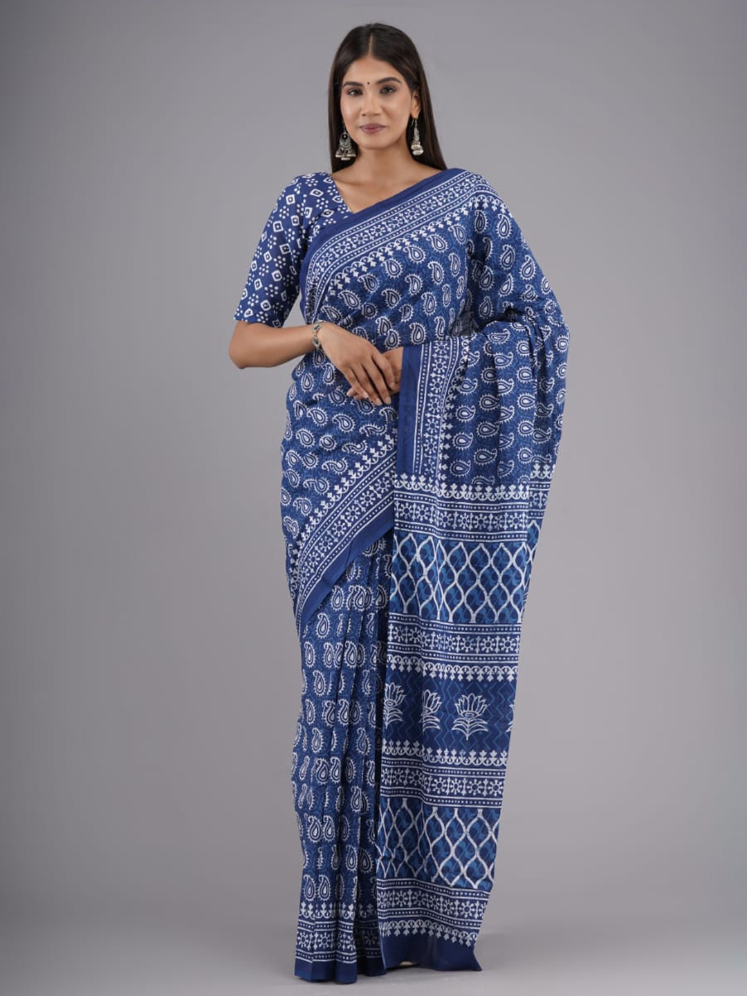 

KIAARON Floral Pure Cotton Block Print Saree, Blue