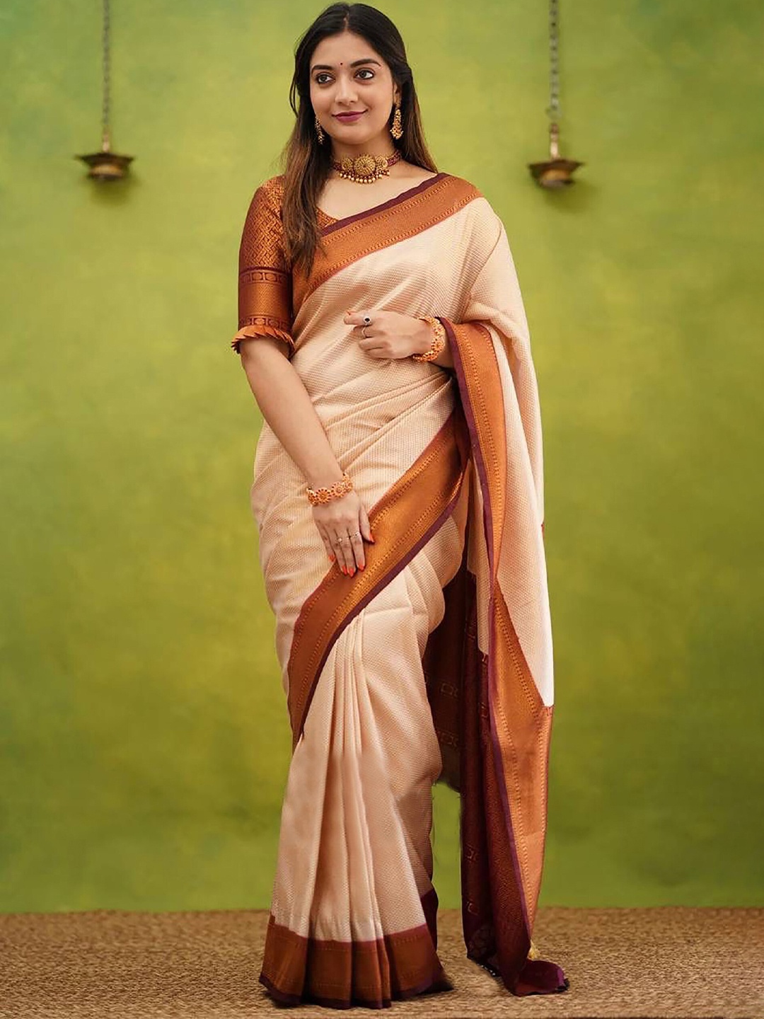 

BerMondsey Ethnic Motifs Woven Design Zari Banarasi Saree, Cream