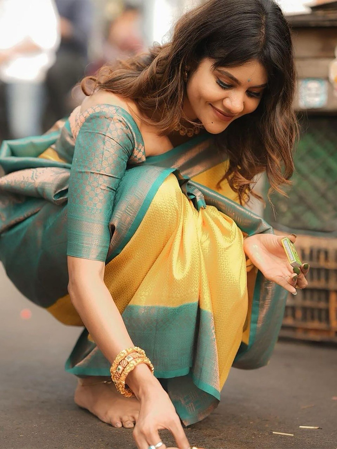 

BerMondsey Geometric Woven Design Zari Banarasi Saree, Yellow