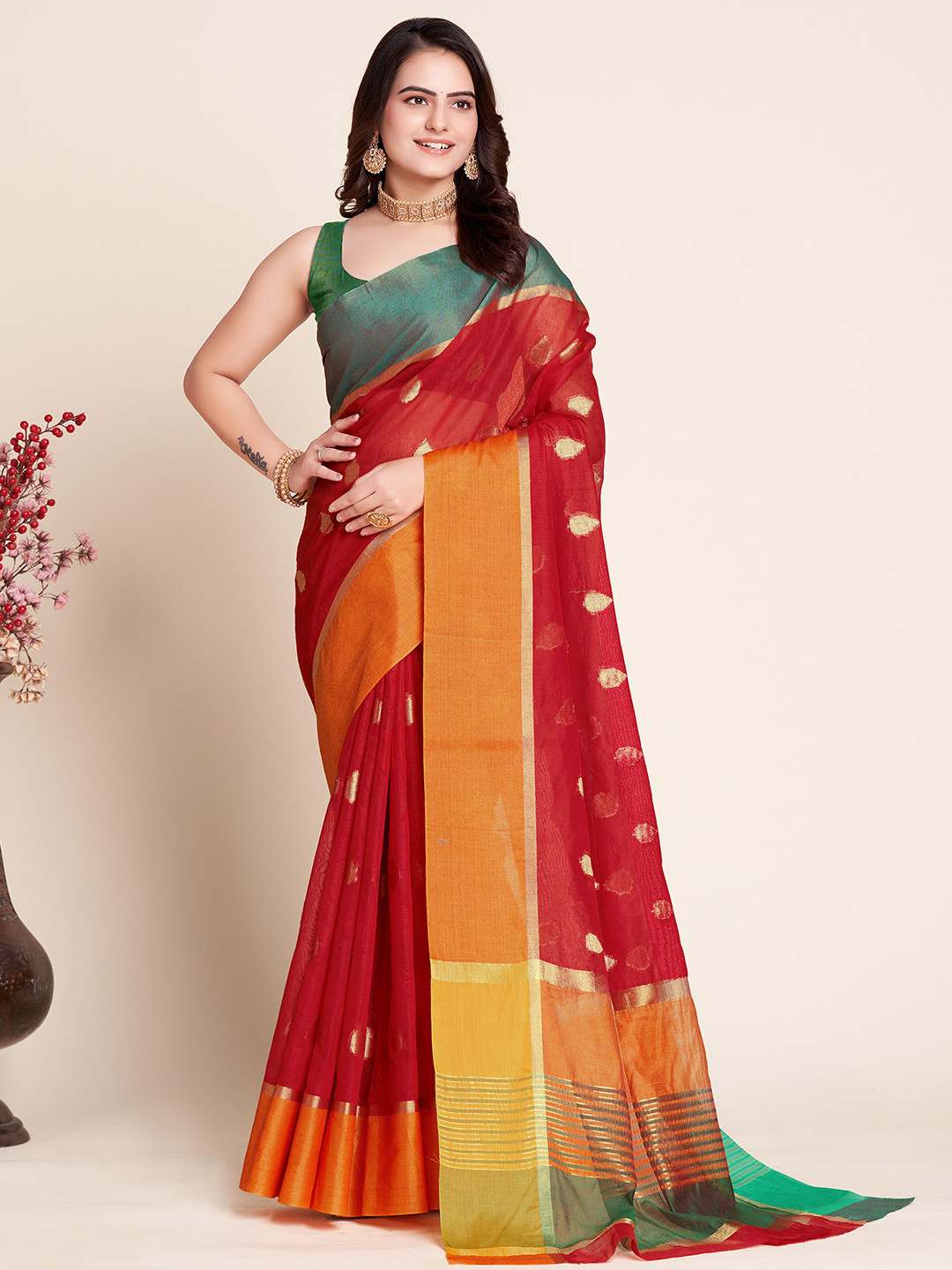 

BerMondsey Ethnic Motif Woven Design Banarasi Zari Saree, Red