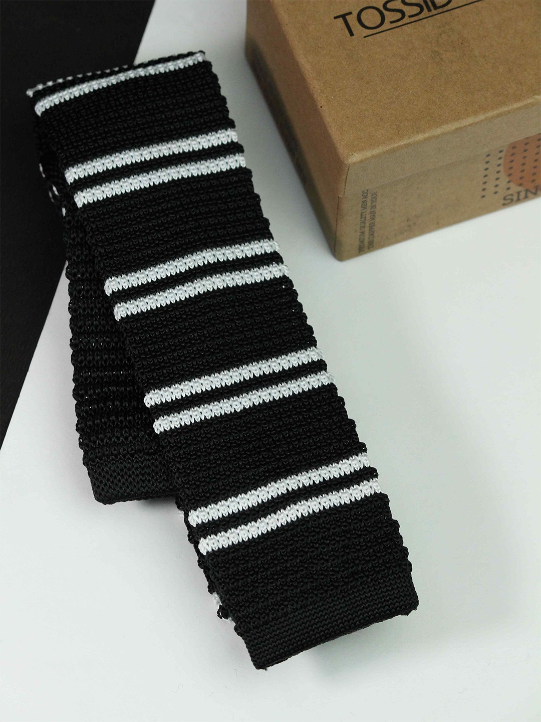 

Tossido Men Woven Design Skinny Tie, Black